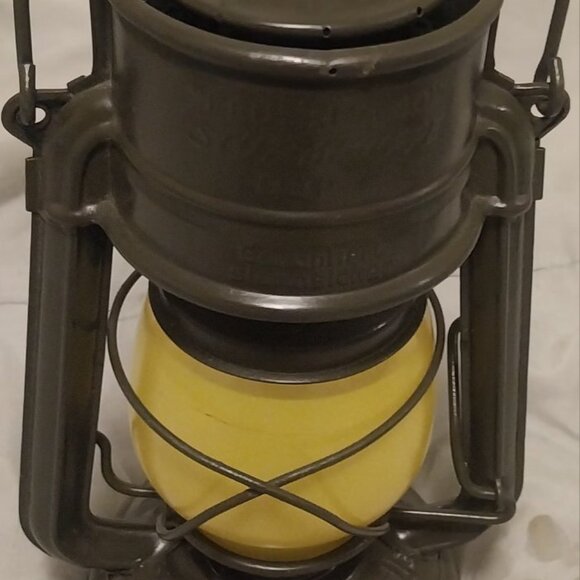 VINTAGE FEUERHAND STURMKAPPE DBP WITH ORIGINAL AMBER GLOBE - Picture 4 of 12